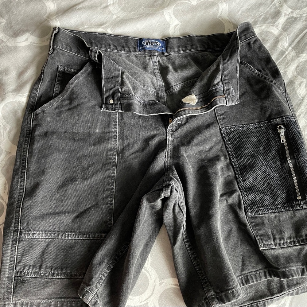Vintage 90s men’s Lee Pipes shorts - faded black, sz 36